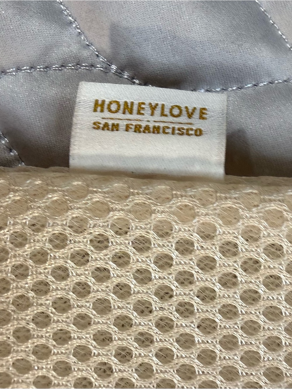 Honeylove Cream Mesh Tablet Sleeve with Zip Closure - Picture 2 of 9